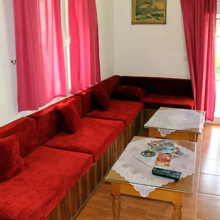 Babacari Apartmán Gjirokastër